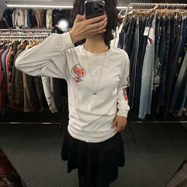 M)00’s할리데이비슨 빈티지 플레임 다이스 프린팅 화이트 롱슬리브(오염