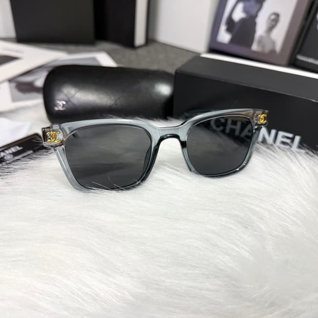 샤넬 이니셜 스톤장식 선글라스 블루그레이 풀박스