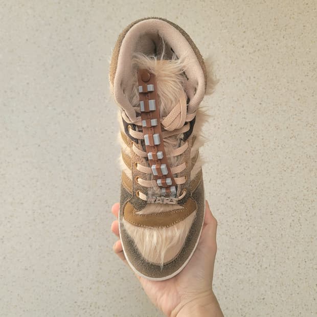 아디다스 스타워즈 라이벌리 하이 츄바카 245 240