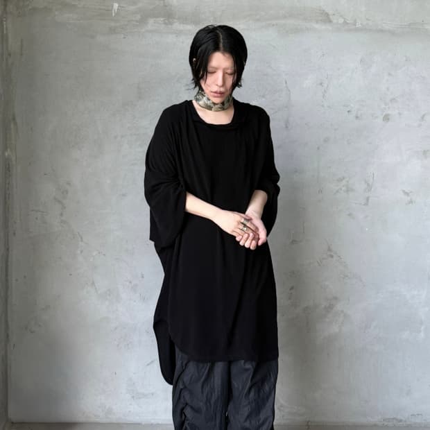 Julius 23FW 드레이프 컷소
