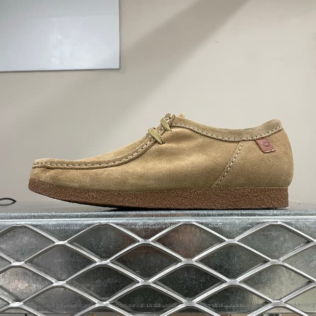 클락스 왈라비 다크샌드 270 (gr-4574)