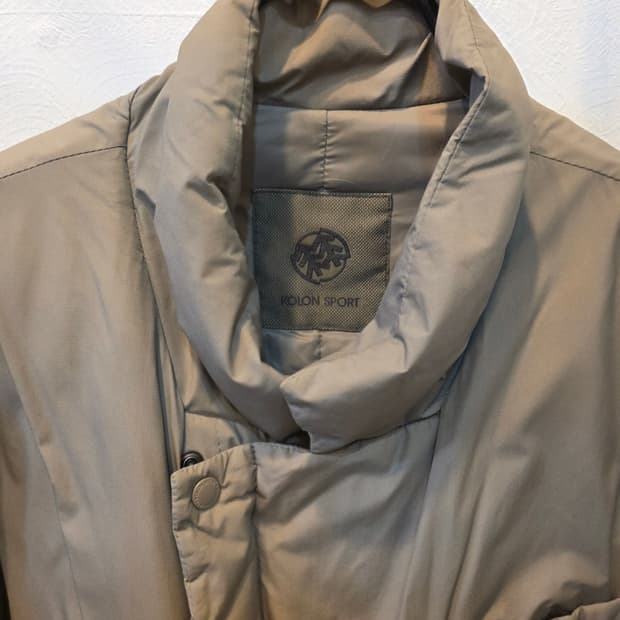 코오롱스포츠 베이지색 패딩 자켓