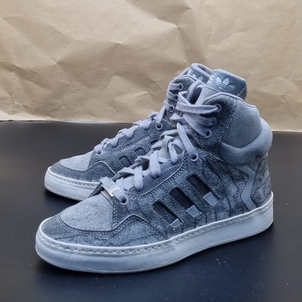 아디다스 하이탑220