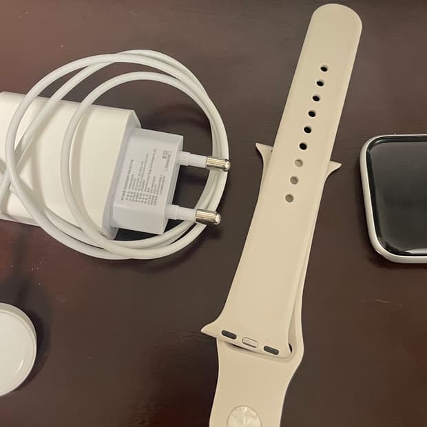 애플워치se2 44mm 스타라이트 97% 판매