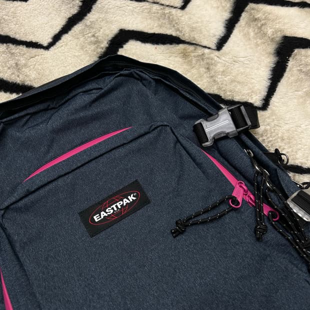 이스트팩 백팩/그레이핑크