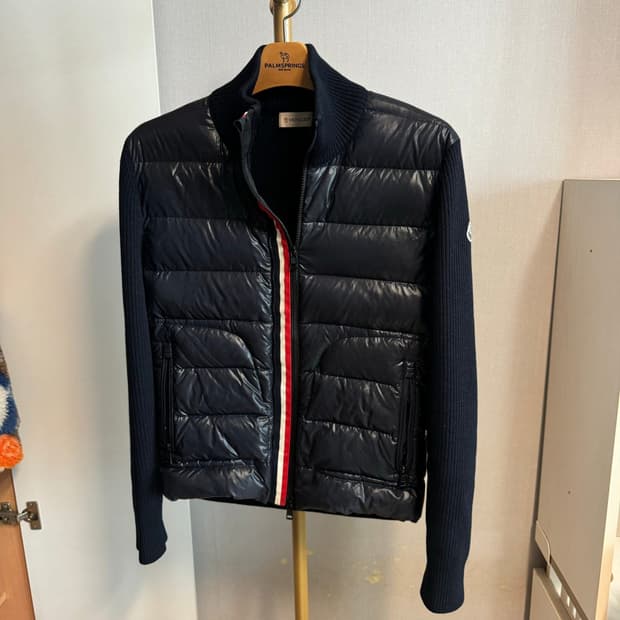 몽클레어 Moncler 니트 패딩 s사이즈 판매합니다.
