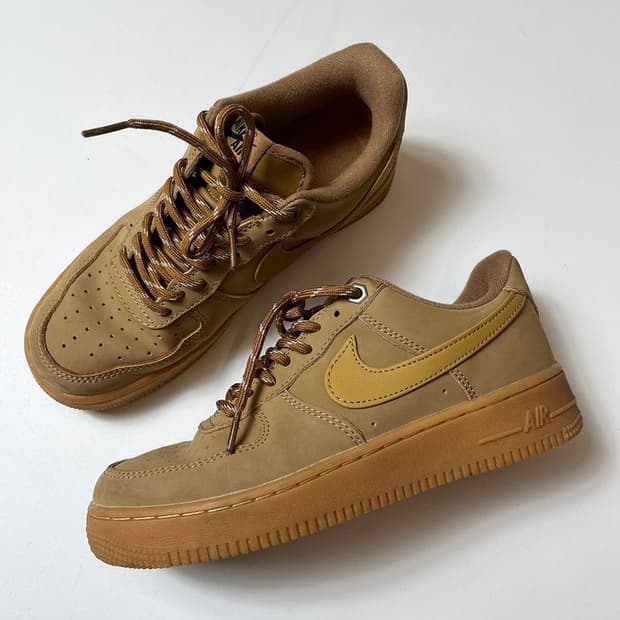 나이키 플랙스 된장 에어포스 스니커즈 Q1316