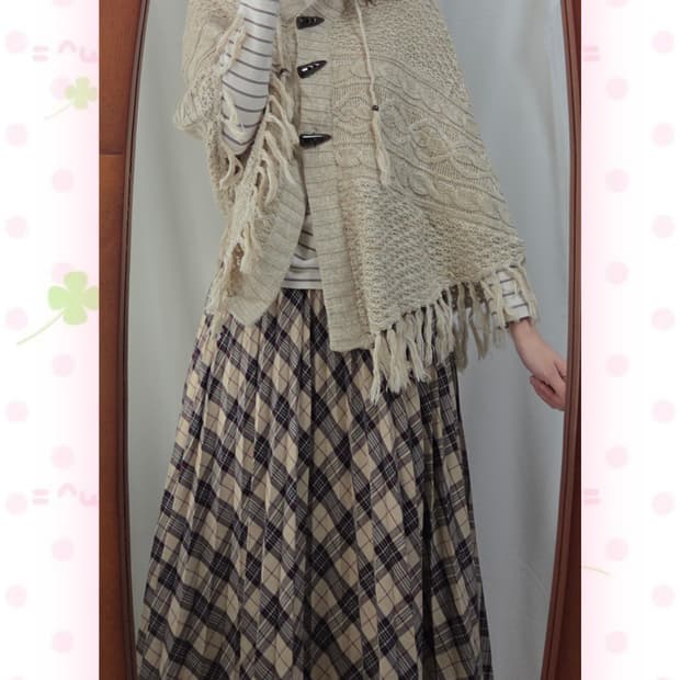 세오리아 아이보리 토글 케이프