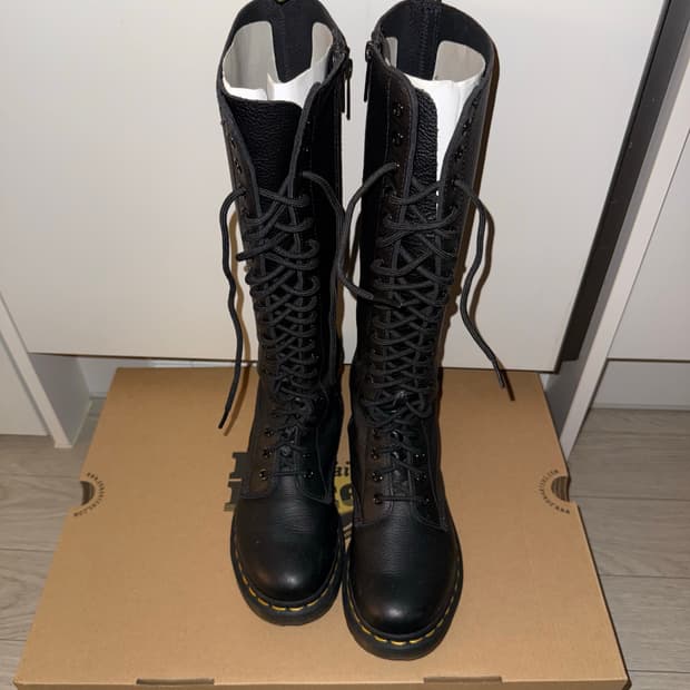 닥터마틴 1B60 버지니아 240