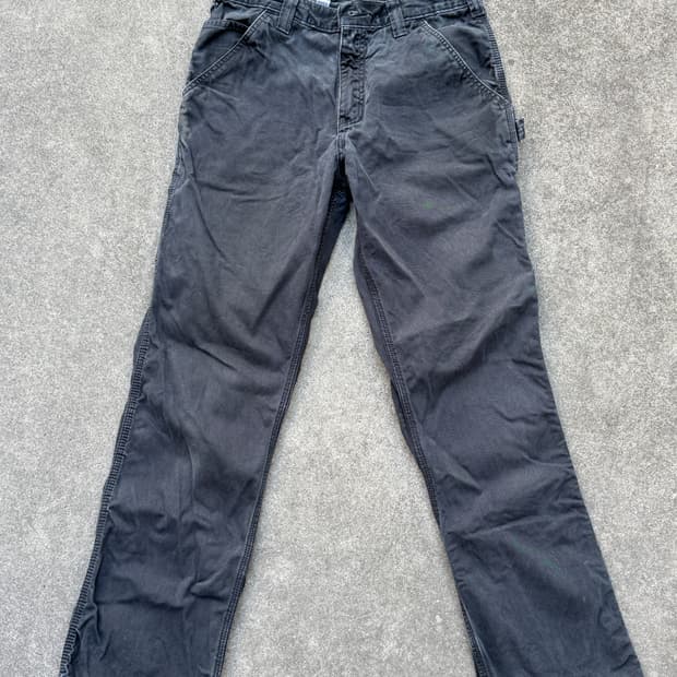 (30) carhartt carpenter pants 