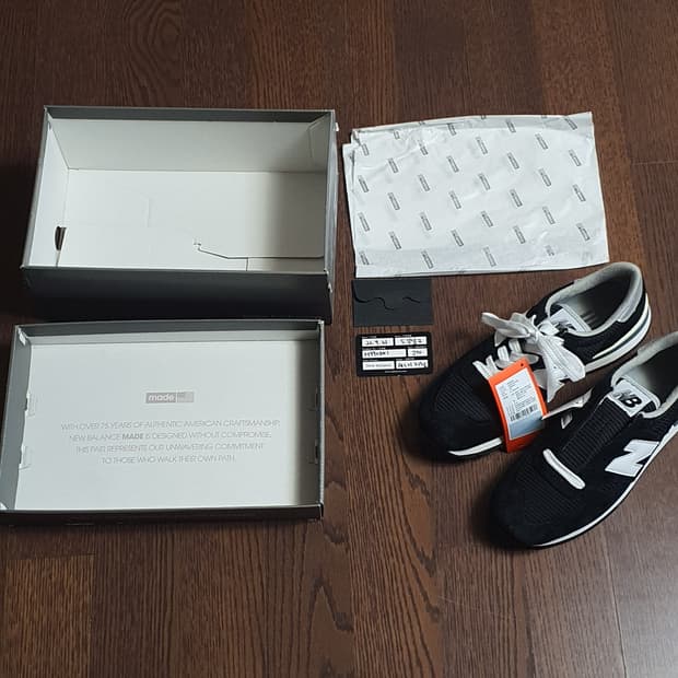 New Balance 990 V1 Black270