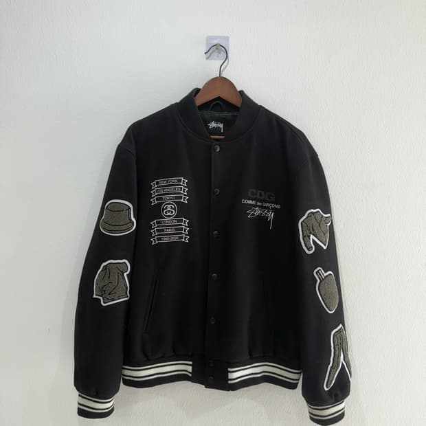 Stüssy × COMME des GARÇONS — 40주년 바시티자켓