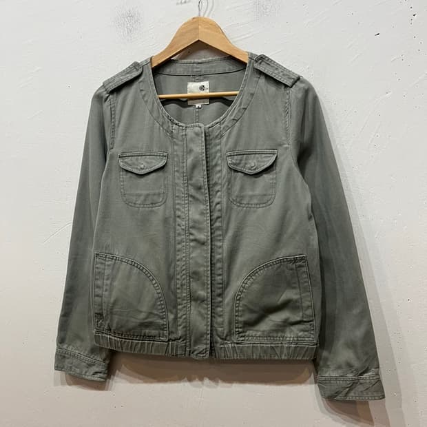 어스뮤직 JPN 카키 밀리터리 자켓