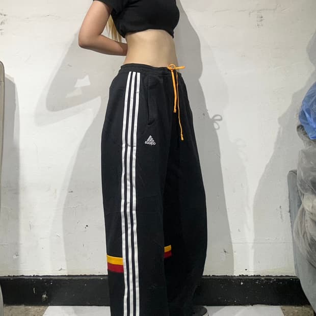 아디다스 블랙 와이드 화이트 삼선 독일 트레이닝 팬츠 L
