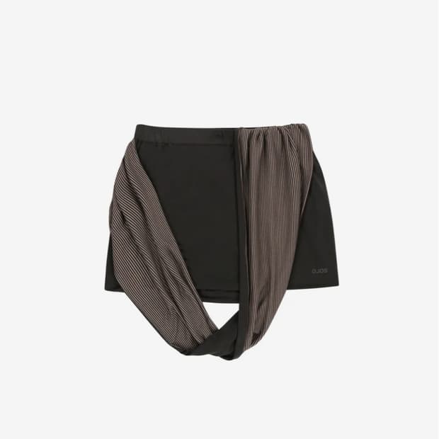 오호스 Draped Pumpkin Shorts / Charcoal
