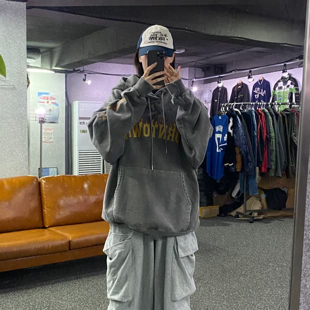 본투윈 플레임 빅로고 피그먼트 후드 티셔츠B3027