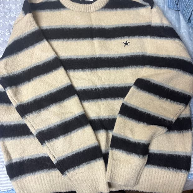 더콜디스트모먼트 니트