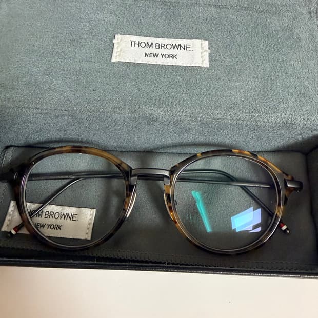 톰브라운 티타늄 안경