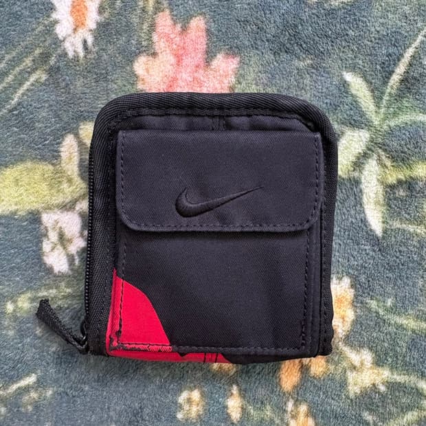 Nike 데빌 지퍼 반지갑