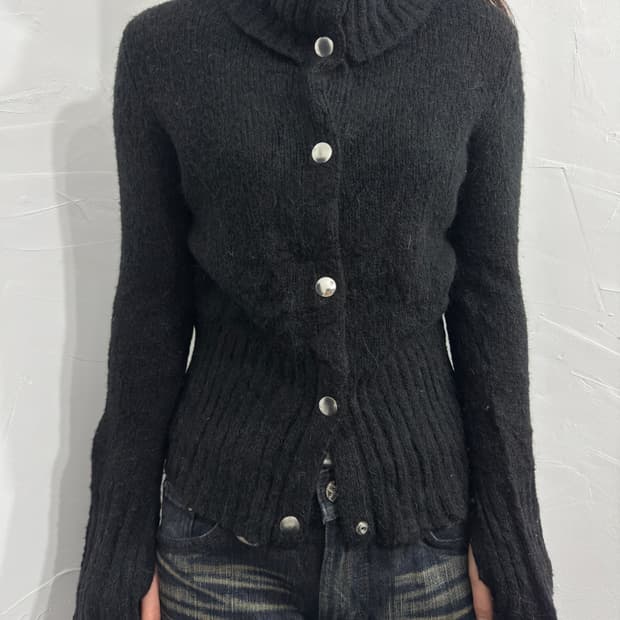 universal language button knit cardigan