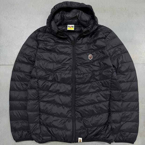베이프 경량패딩