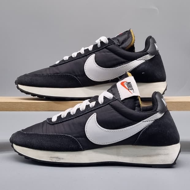 나이키 테일윈드79 검흰 운동화 230