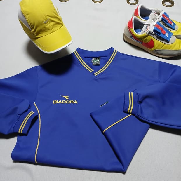 diadora 디아도라 오버핏 져지 브이넥 맨투맨