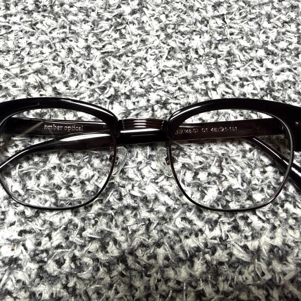 앰버옵티컬 행크 하금테 48size 블랙 건메탈 판매해요