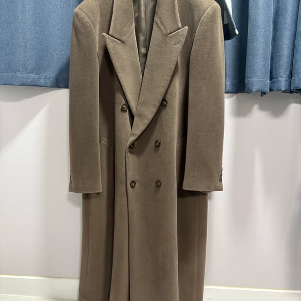 울 더블 브레스티드 코트