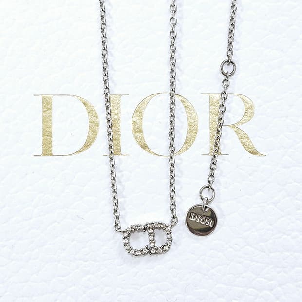 [미사용급/풀셋] 디올(Dior) 클레어 디 룬 목걸이 화이트 [정품]
