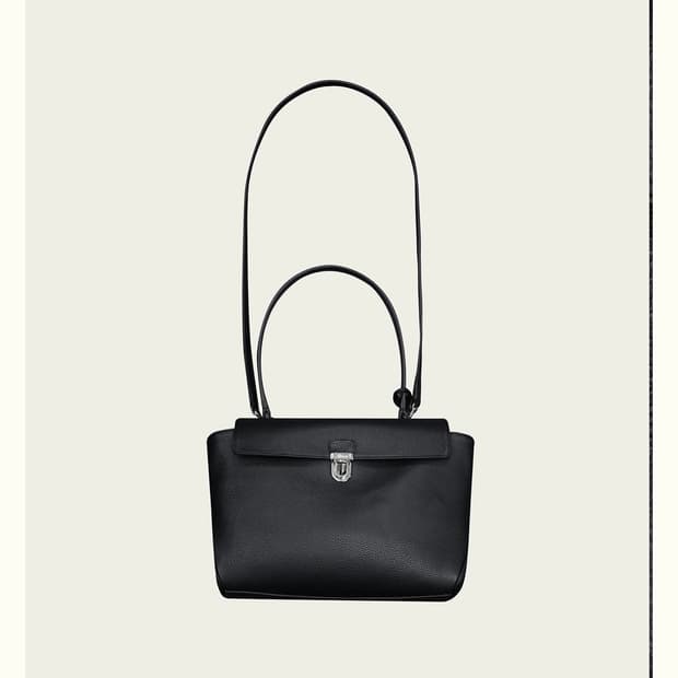 리본빛 말로우백