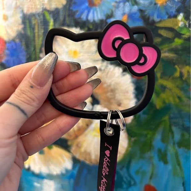 last one/SANRIO KITTY FACE CARABINER