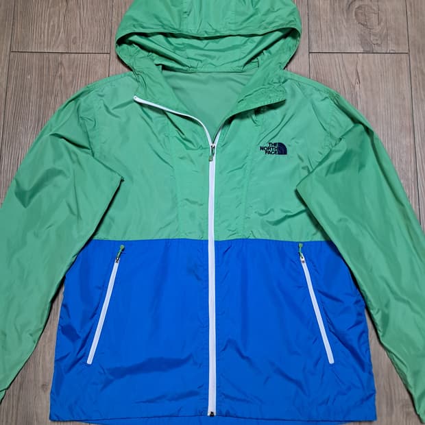 노스페이스 바람막이 남성100 