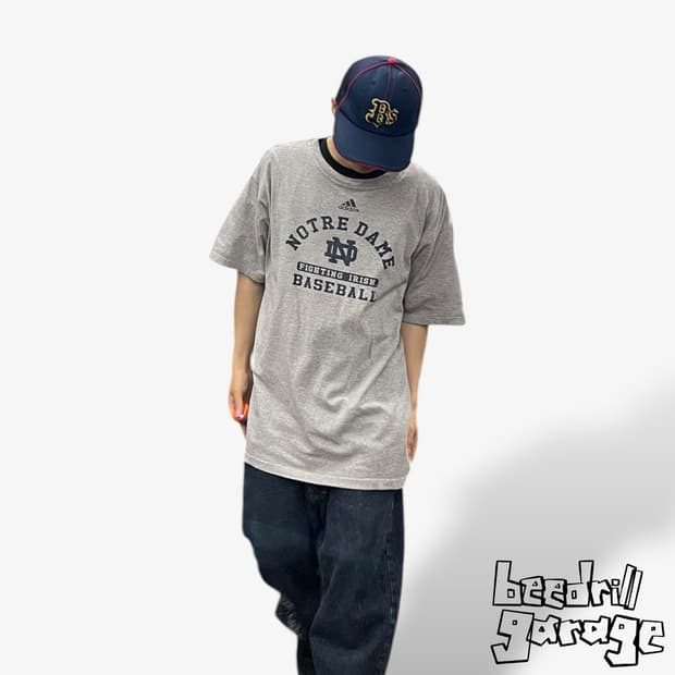 아디다스 빈티지 노터데임 대학교 티셔츠