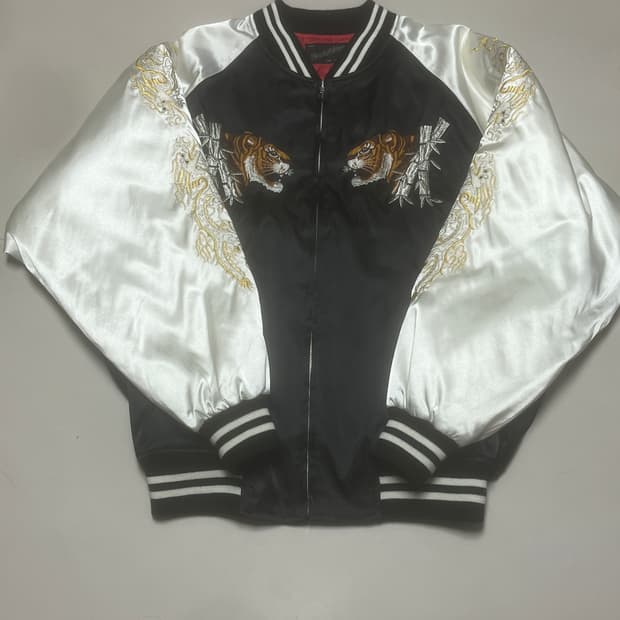 (5L)호시히메 호랑이 자수 스카쟌 블랙/화이트