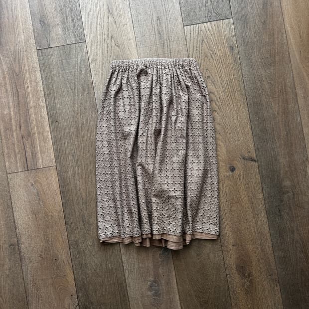 Punching Needlpoint Shirring Skirt 