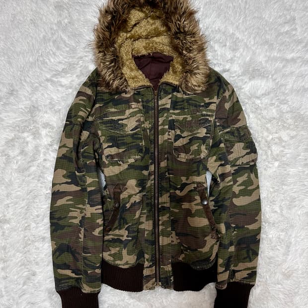 camo y2k wolf-jaw parka