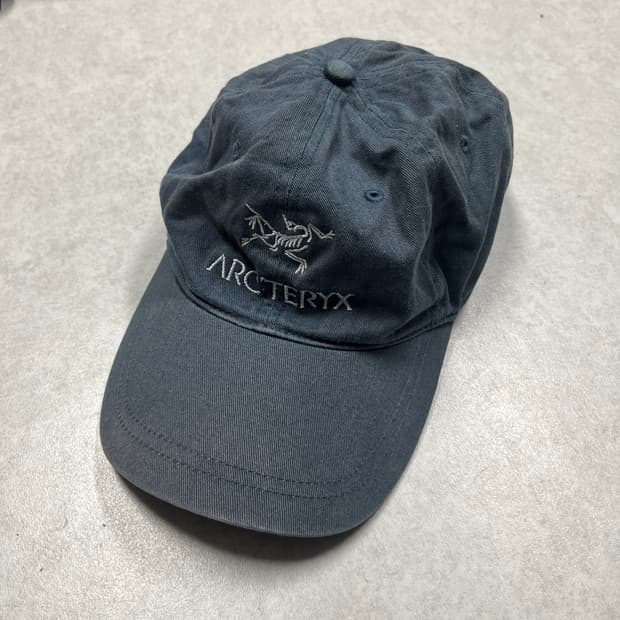 아크테릭스 볼캡 