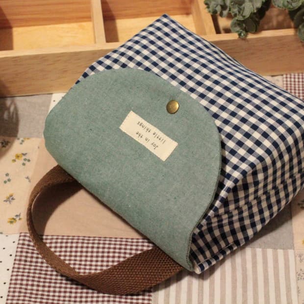 핸드메이드 손잡이 네이비체크 박스 파우치