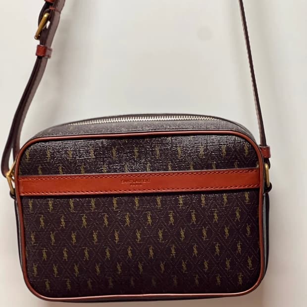 생로랑 르 모노그램 카메라백