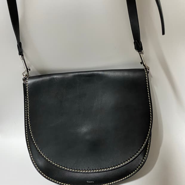 띠어리 크로스백 가죽가방