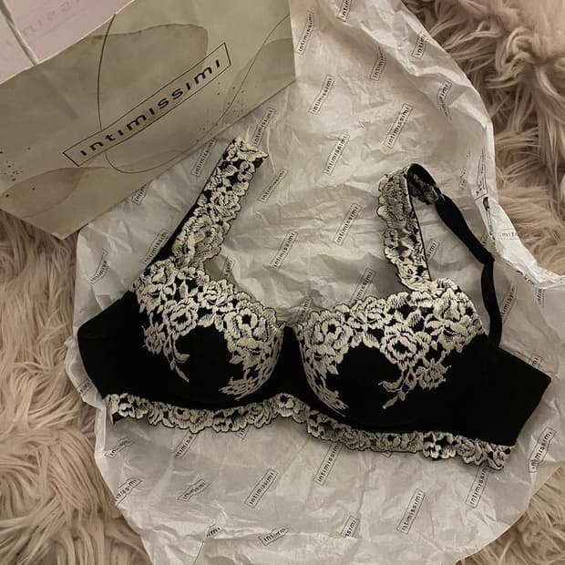 인티미시미 브라 새제품 (핀터레스트 유명)