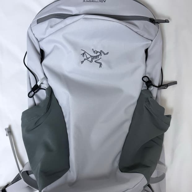 아크테릭스 맨티스 16 백팩 솔리튜드 보이드