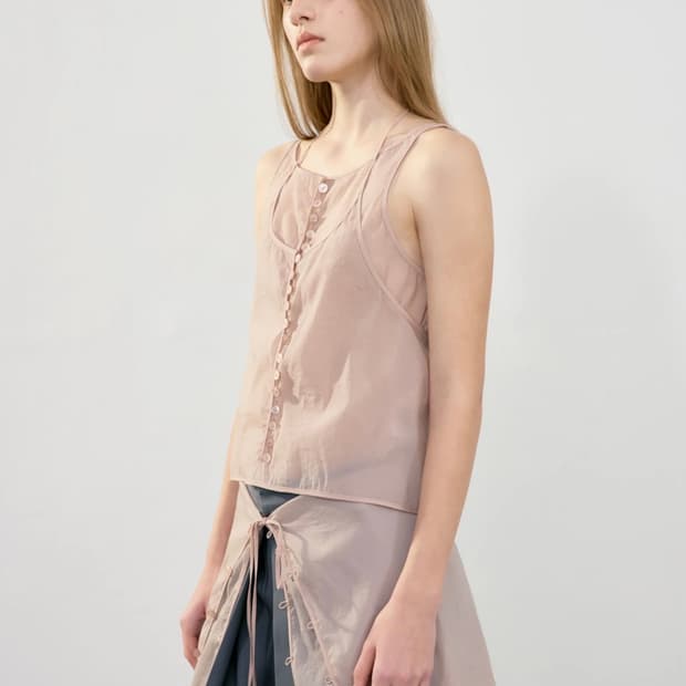 로우클래식 SEE-THROUGH BUTTON LOOP TOP