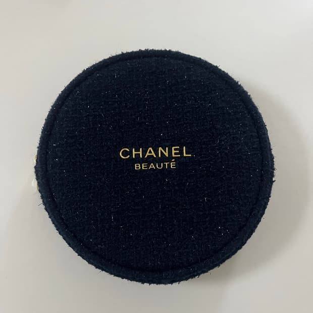 샤넬 뷰티 파우치 새상품