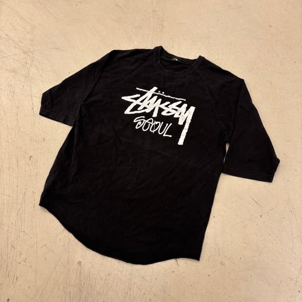 스투시 서울 빅로고 커팅 반팔티