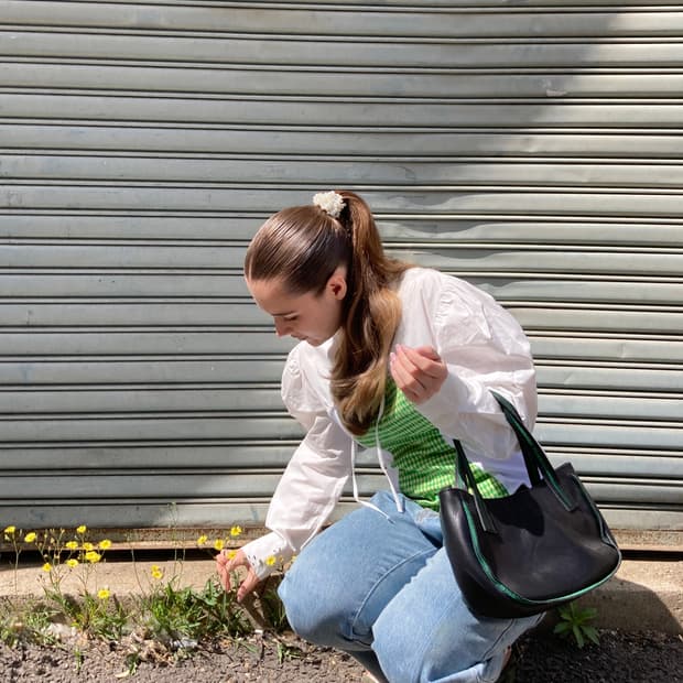 양가죽 그린 스티치 핸드백