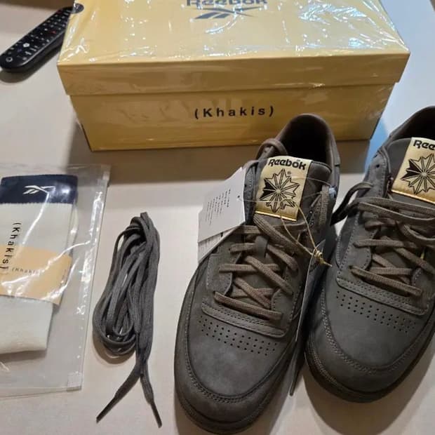 리복 x 카키스 클럽 C 리벤지 카키 khakis 280