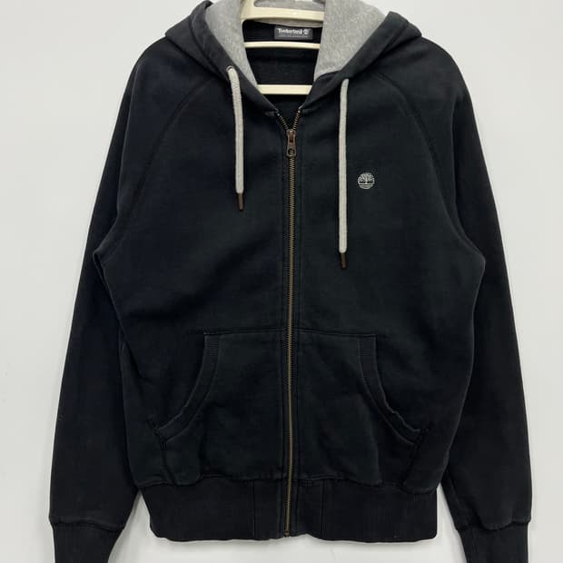 팀버랜드 스몰로고 블랙 후드집업 