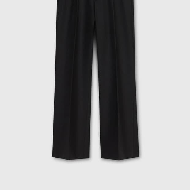 타일레 카나비 슬랙스 블랙 1사이즈 판매합니다